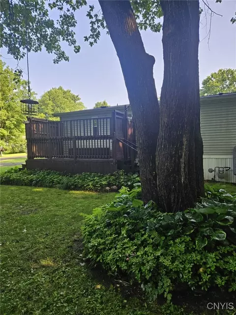 4 Lower Ln, Brutus, NY 13166