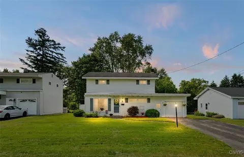 111 Fairway Dr, New Hartford, NY 13413