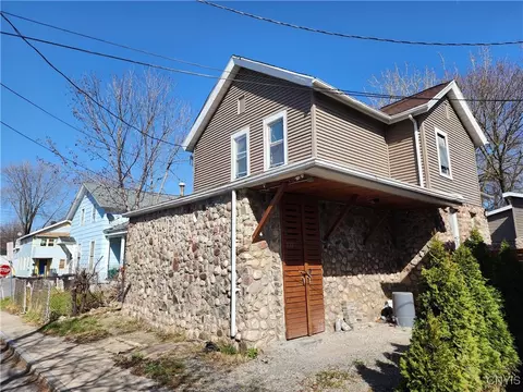 110 Lacy Pl, Syracuse, NY 13208