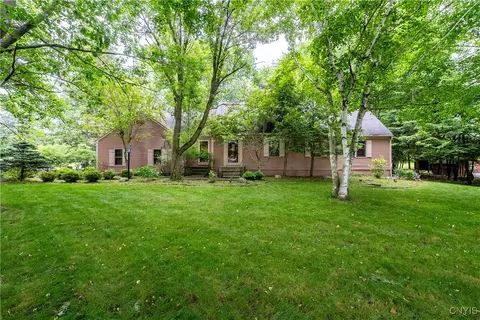 4582 Whetstone Rd, Manlius, NY 13104