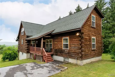 3243 Bush Rd, Jamesville, NY 13078