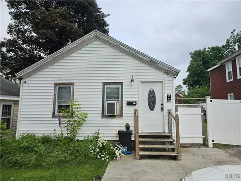 6 Bryant St, Utica, NY 13502