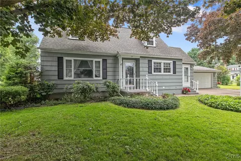 117 Chestnut St, Fulton, NY 13069