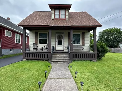 19 Whitesboro St, Whitestown, NY 13495