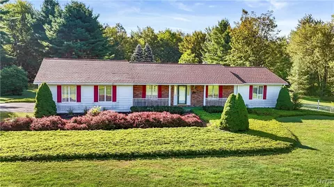 462 Hacadam Rd, Sauquoit, NY 13456