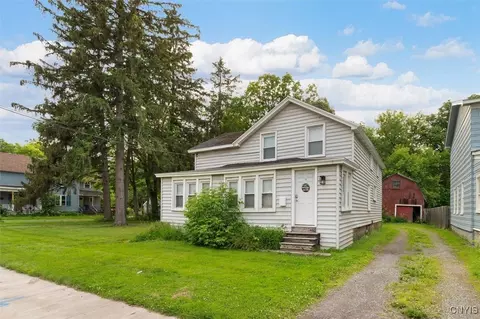 16 Meadow St, Kirkland, NY 13323