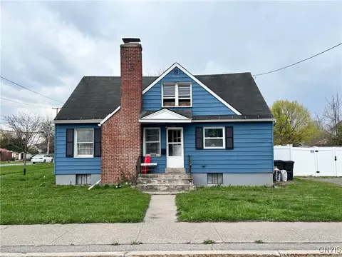 815 Kinne St, East Syracuse, NY 13057