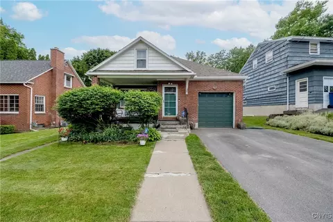 108 Phillips Rd, Syracuse, NY 13214