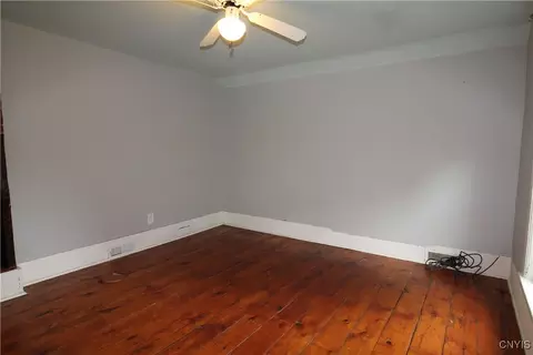 Bedroom - 1500 Kimber Rd, Jamesville, NY 13078 photo 6 of 7