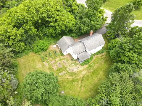 Exterior - 1500 Kimber Rd, Jamesville, NY 13078 photo 4 of 4