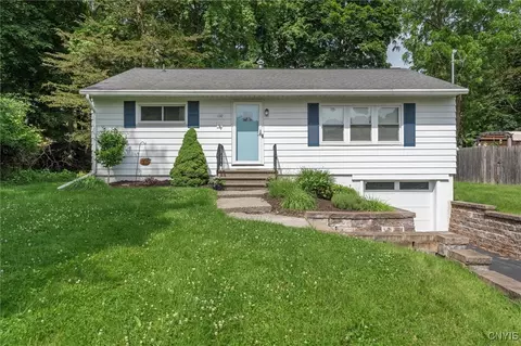 130 Hillcrest Rd, Onondaga, NY 13219