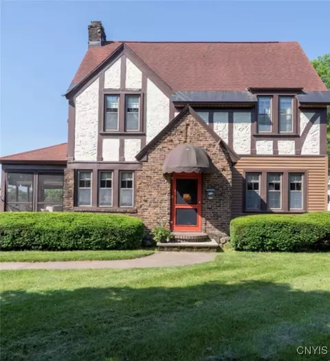 409 Walnut St, Rome, NY 13440 photo 2