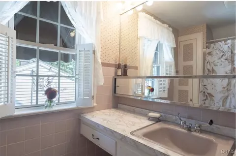 409 Walnut St, Rome, NY 13440 photo 39