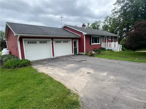 412 County Route 62, Pulaski, NY 13142
