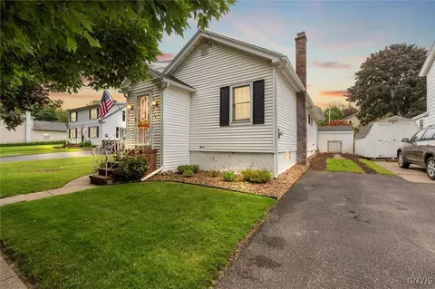 136 Erie St, Oswego, NY 13126