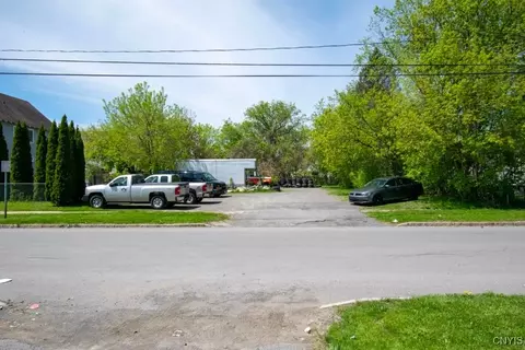 1560 Howard Ave, Utica, NY 13501