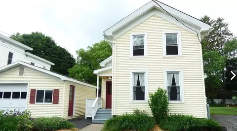 10 Montgomery St, Hamilton, NY 13346