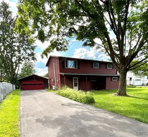 6473 Wembridge Dr, East Syracuse, NY 13057