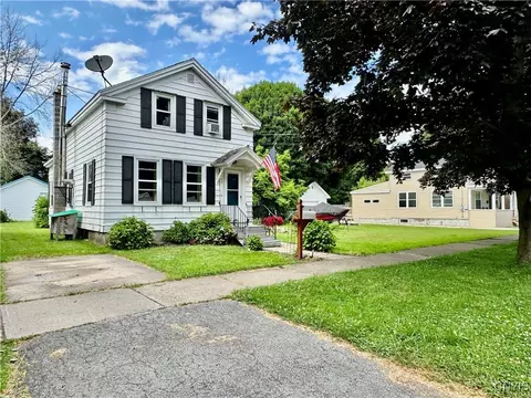 57 Varick St, Oswego, NY 13126
