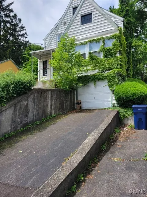 2204 S Geddes St, Syracuse, NY 13207