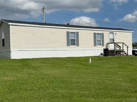4403 E Milestrip Rd, Smithfield, NY 13032