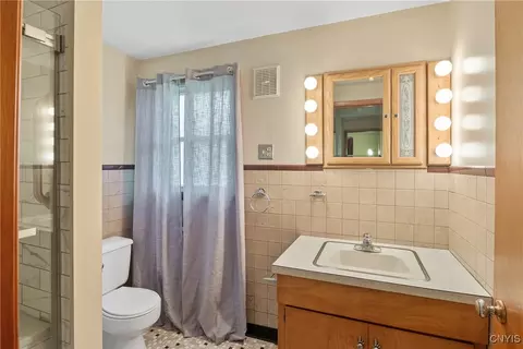 Bath - 679 Maple Dr, Sullivan, NY 13082 photo 1 of 2
