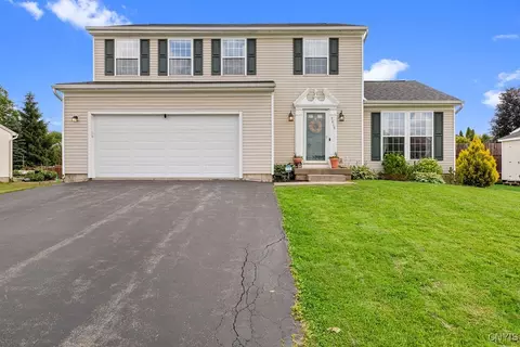 5418 Quamby Rd, Clay, NY 13041