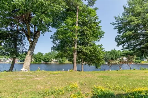 23130 Bradford Dr, Hounsfield, NY 13634