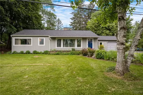 129 Butternut Dr, Syracuse, NY 13214