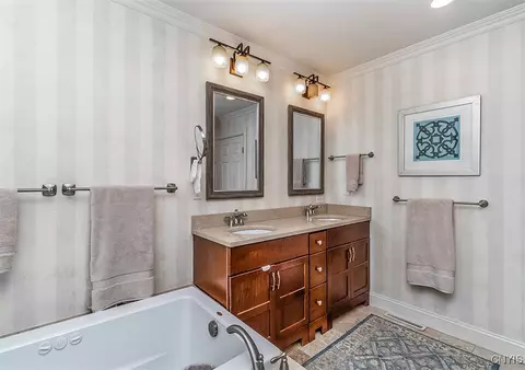 Bath - 6987 Highfield Rd, Fayetteville, NY 13066 photo 2 of 9
