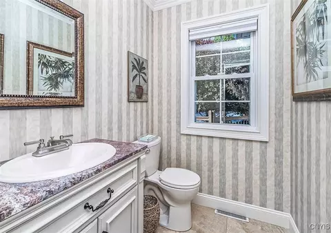 Bath - 6987 Highfield Rd, Fayetteville, NY 13066 photo 1 of 9