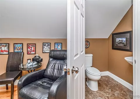 Bath - 6987 Highfield Rd, Fayetteville, NY 13066 photo 7 of 9