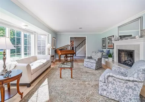 Living - 6987 Highfield Rd, Fayetteville, NY 13066 photo 2 of 4