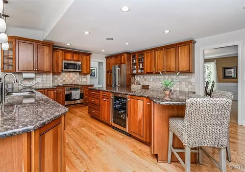 Kitchen - 6987 Highfield Rd, Fayetteville, NY 13066 photo 3 of 4
