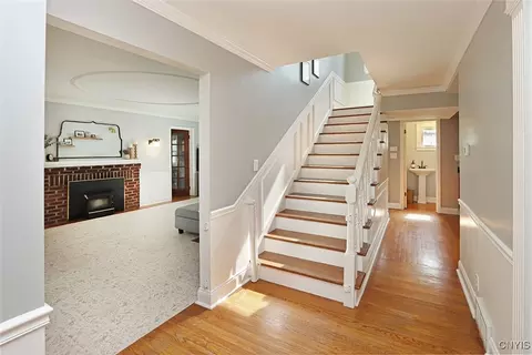 Entry Way - 105 Maple Dr, Fayetteville, NY 13066 photo 5 of 6
