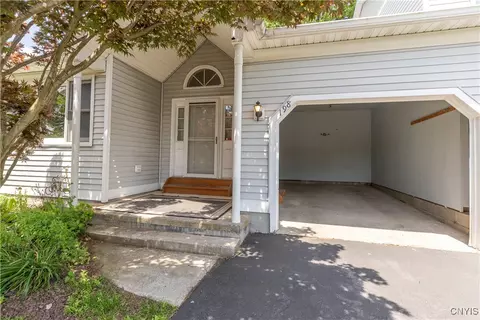 198 Timber Wolf Cir, Geddes, NY 13209