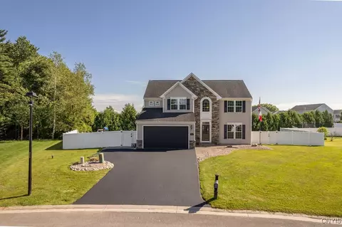 4489 Millstream Dr, Clay, NY 13041