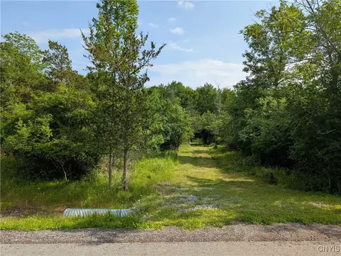 Middle Road, Brownville, NY 13615