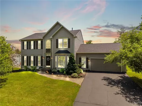8612 Lydia Ln, Cicero, NY 13039