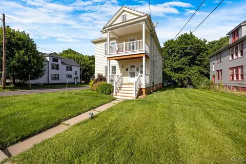 403 Valley Dr, Syracuse, NY 13207