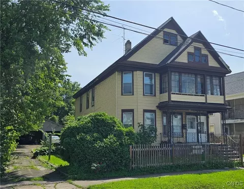 810 South St, Utica, NY 13501