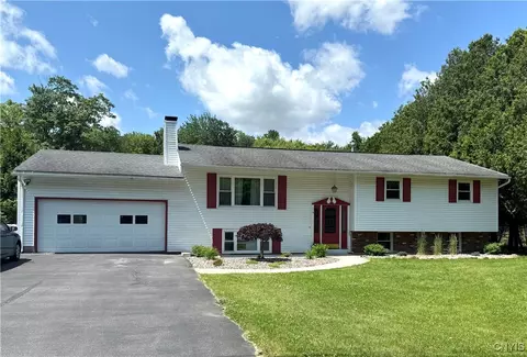 9 Homestead Rd W, Kirkland, NY 13323