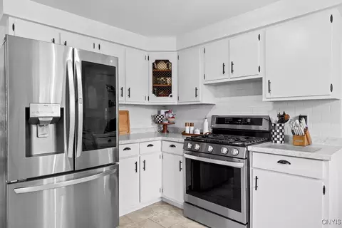 Kitchen - 111 Ruby Rd, Salina, NY 13088 photo 2 of 6