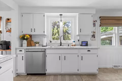 Kitchen - 111 Ruby Rd, Salina, NY 13088 photo 4 of 6