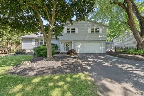 4881 Clark Ln, Manlius, NY 13104