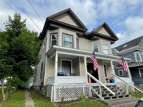 211-213 S Pleasant St, Watertown, NY 13601