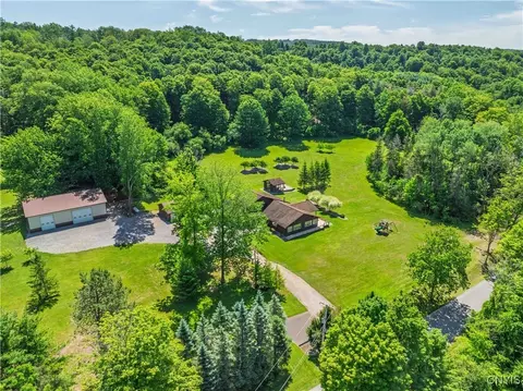 3200 Ransom Rd, Jamesville, NY 13078