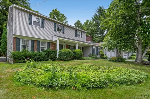 7569 Northfield Ln, Manlius, NY 13104