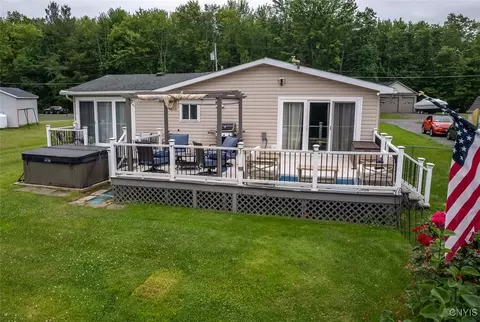9715 Ethel Rd, Brewerton, NY 13029