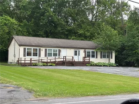 108 N St, Pulaski, NY 13142